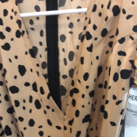 CHEETAH V-NECK SHEIN ROMPER - Picture 4 of 5